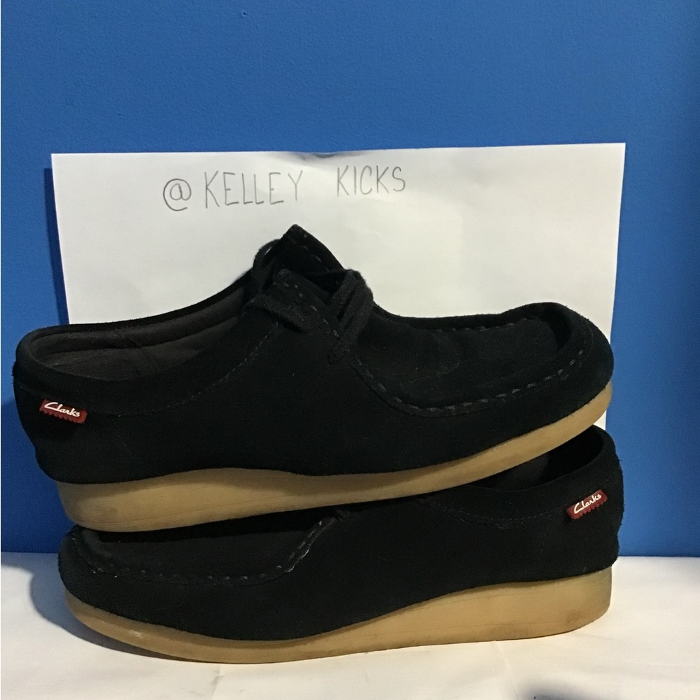 Black Clark’s gum bottoms used size 8.5 w red tag